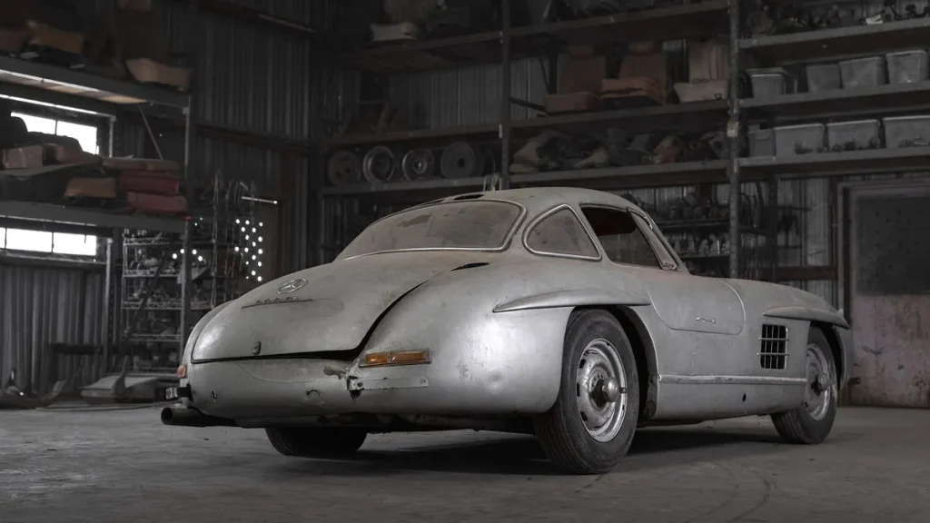 Mercedes Benz 300 SL Gullwing RM Sotheby's 2