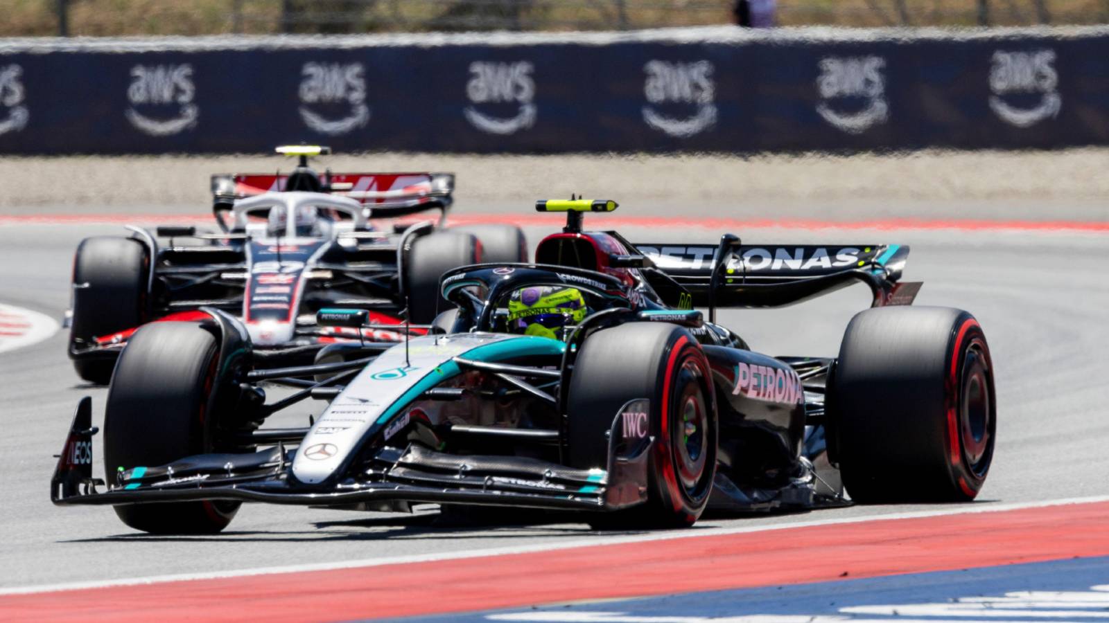 Mercedes Prioritizes W16 Development in 2024’s Final Races, Shifts Focus to Data and Experimentation