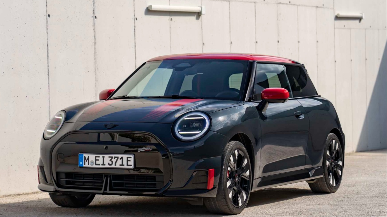 Mini Introduces First Electric JCW Performance Models, the JCW Electric and Aceman, Leading a New Era in Hot Hatches (2)