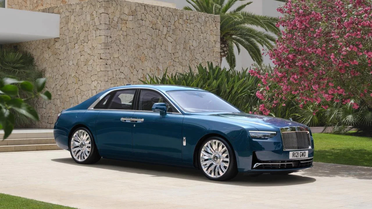 Refine Luxury and Customization with the 2025 Rolls Royce Ghost Series II