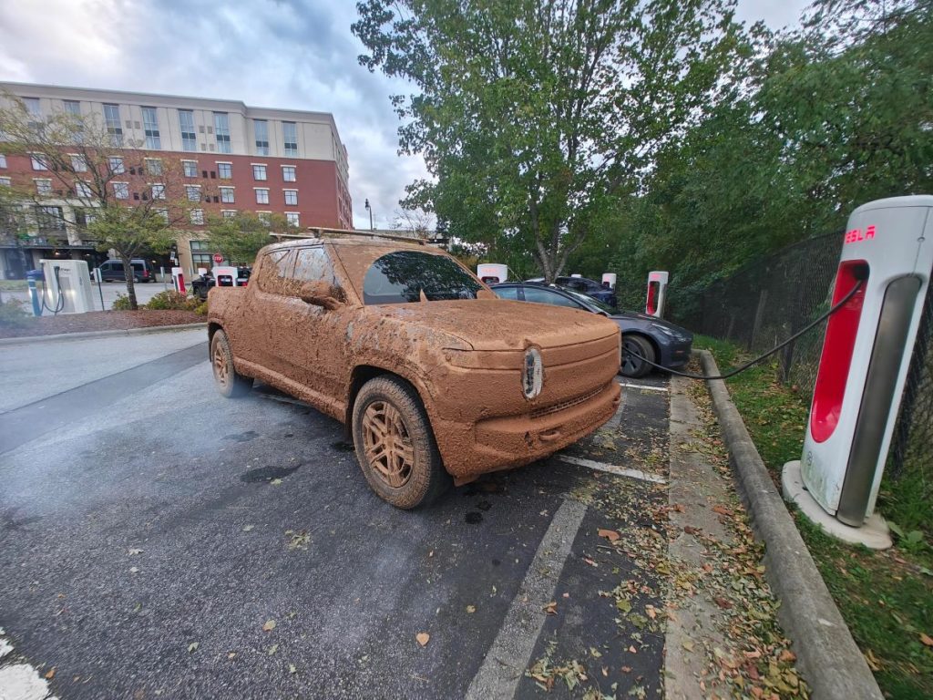 Rivian R1T Covered in Mud 1