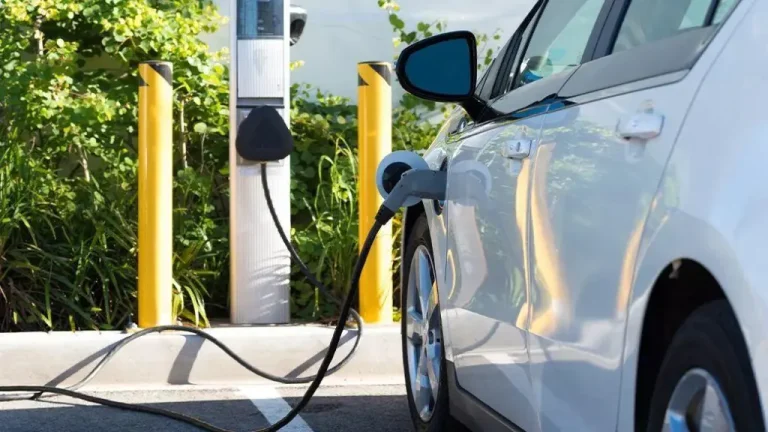 10 Must Have Accessories to Enhance Your Electric Vehicle Experience