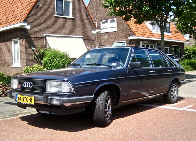 1981 Audi 100L Avant 2