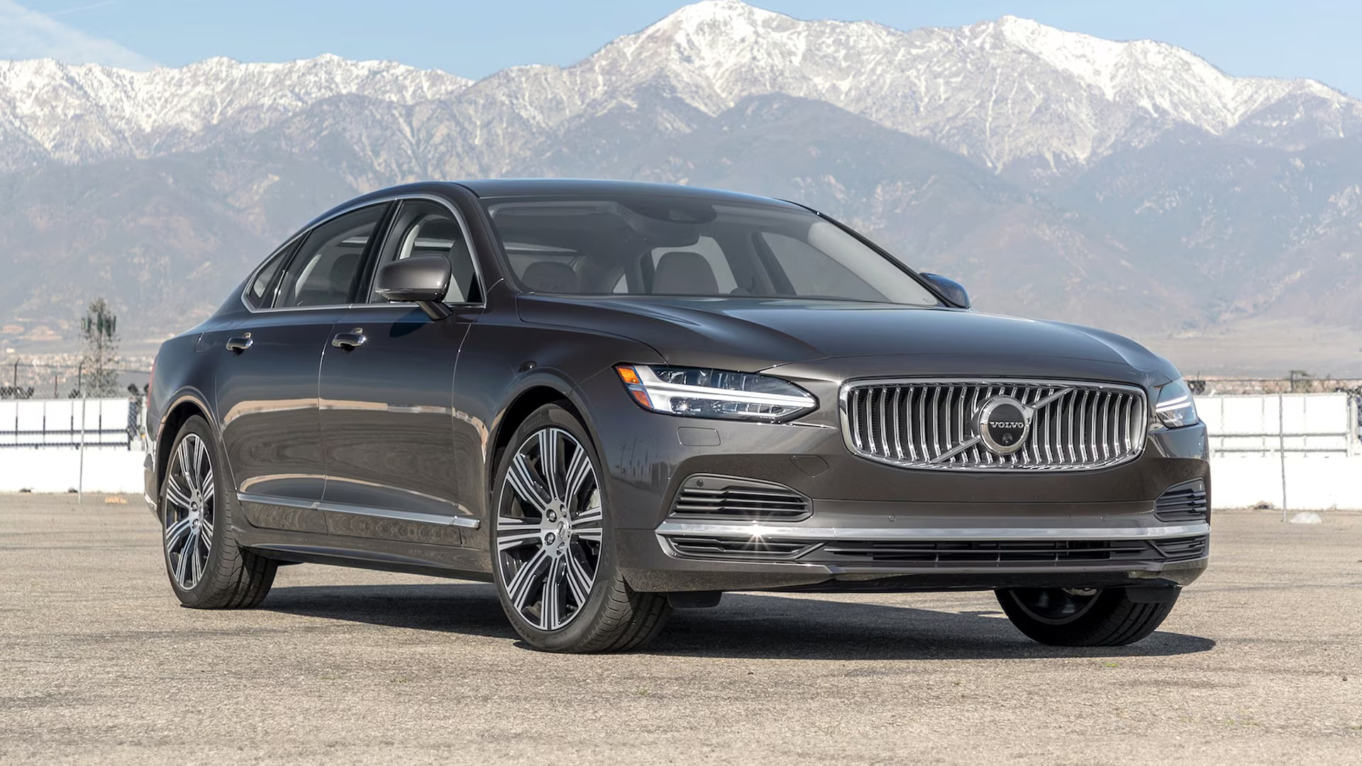 2024 Volvo S90 Recharge1