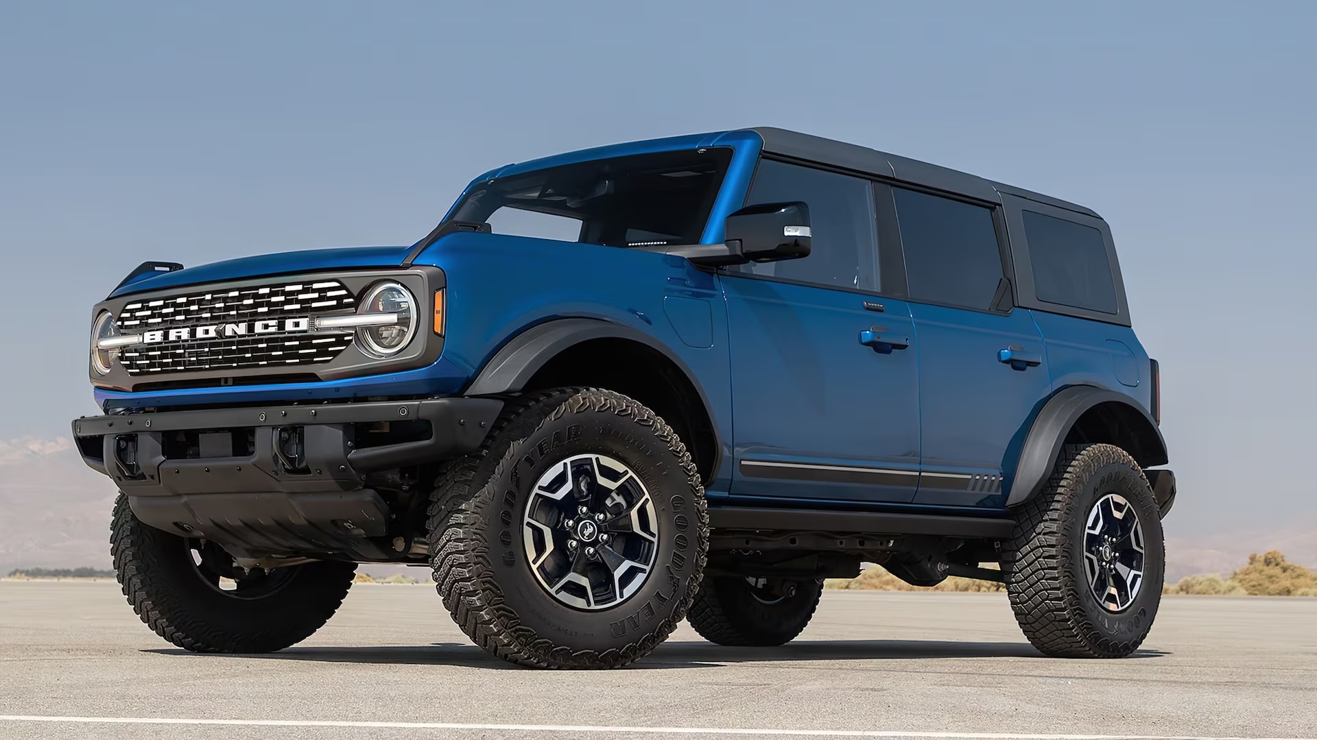 2025 Ford Bronco 2