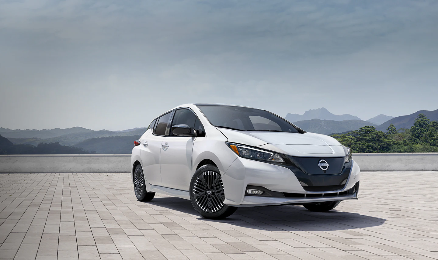 2025 Nissan Leaf