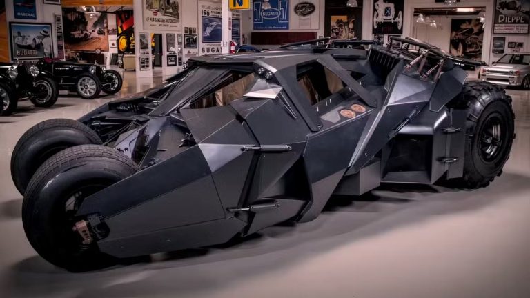 Batmobile Official Recreation 2