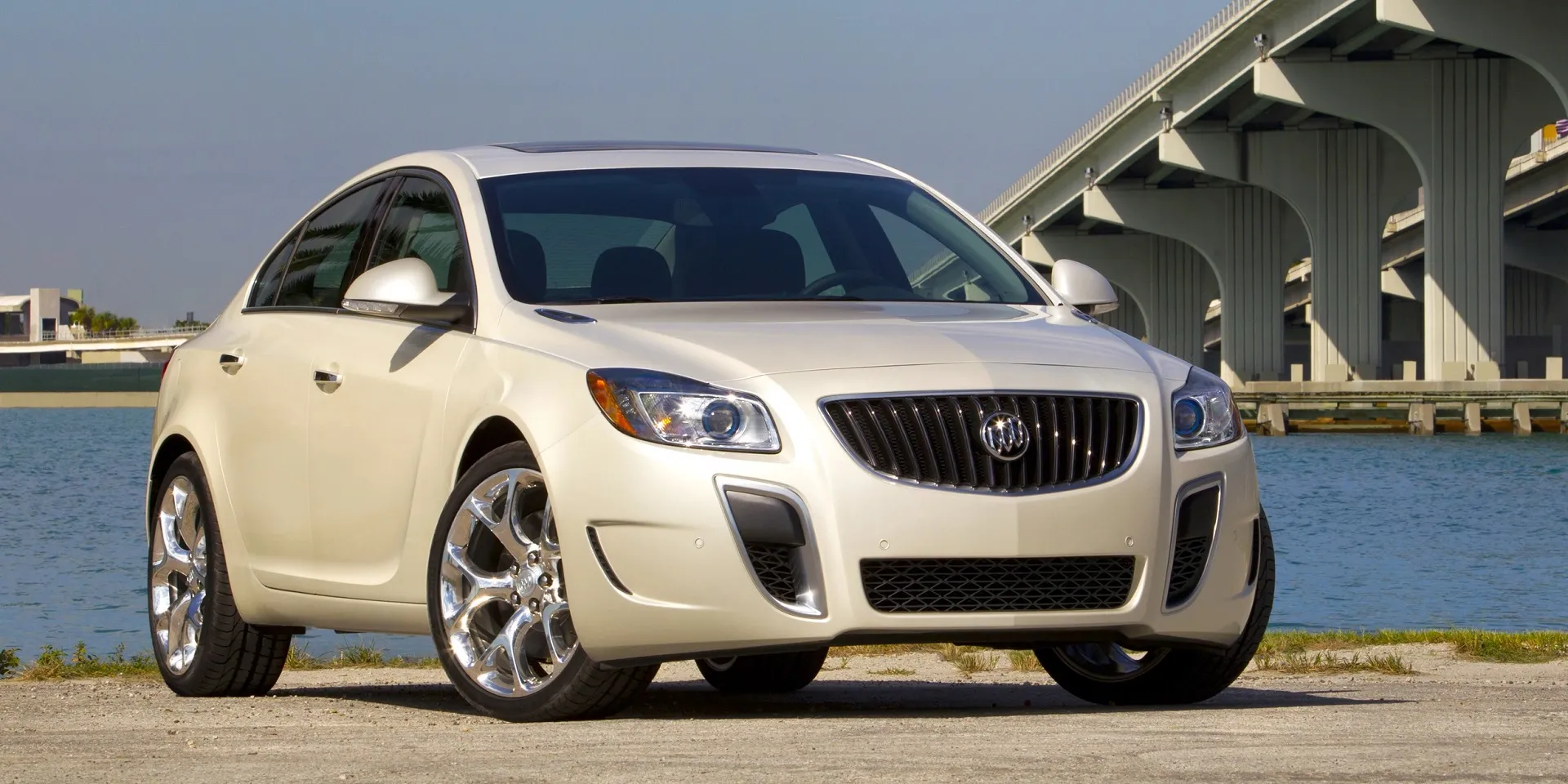 Buick Regal GS (Fifth Generation)