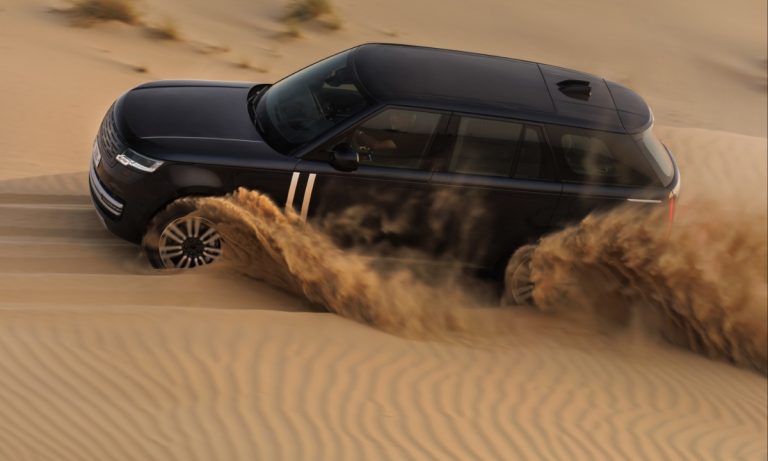 Electric Range Rover Undergoes Extreme Desert Testing to Prove Off Road and Luxury Capabilities (2)