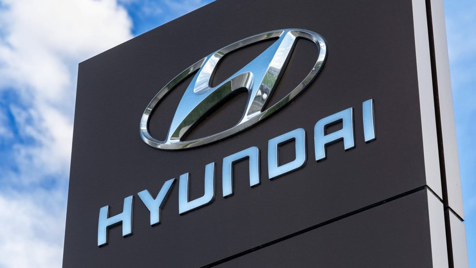 Hyundai Santa Fe and Elantra Recall Over Faulty Rear Camera Affecting ...