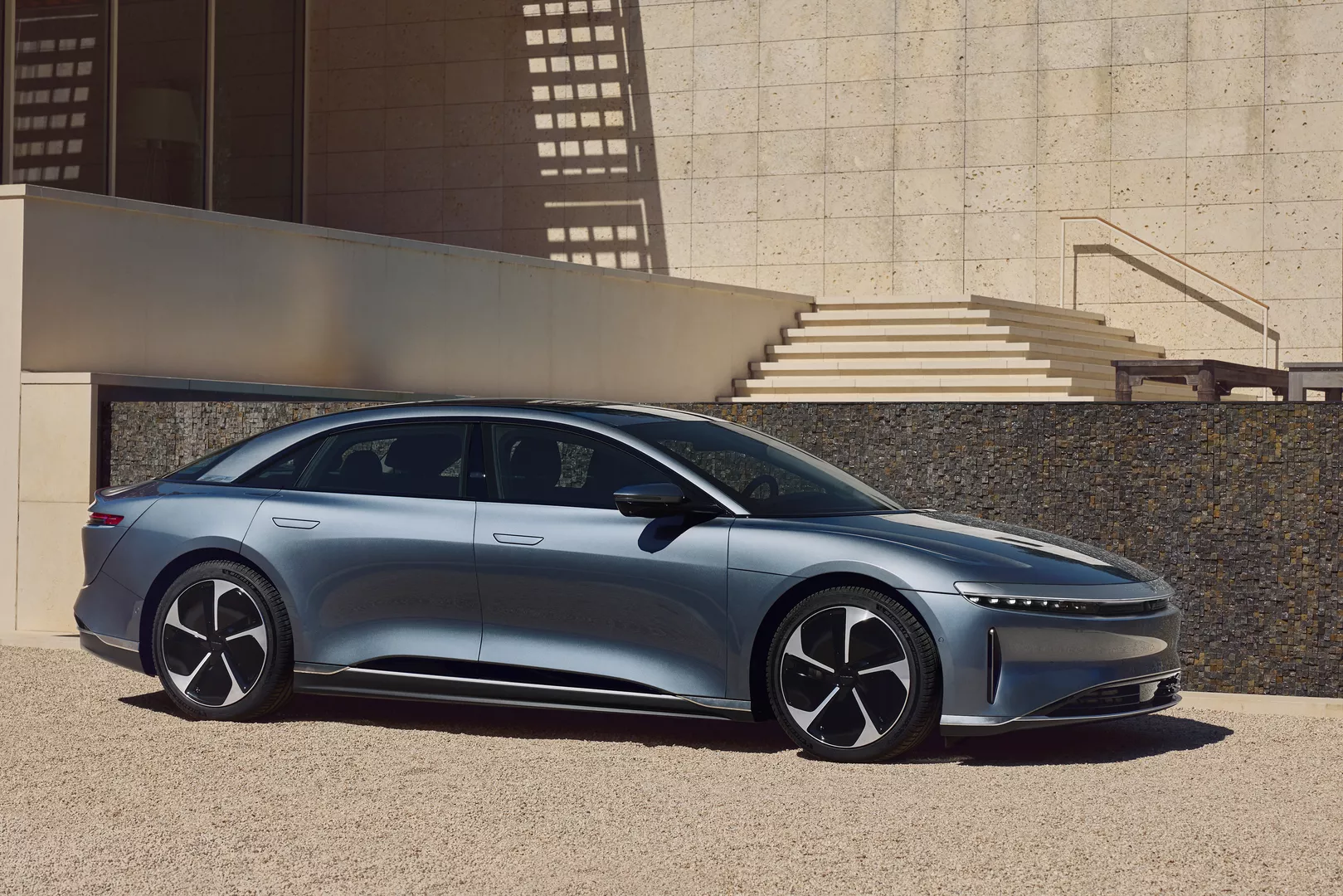 (Lucid Motors)