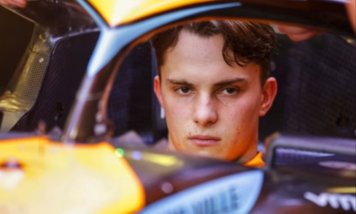 Piastri Eyes Equal Status at McLaren as Collins Calls for Showcase in Final Races 