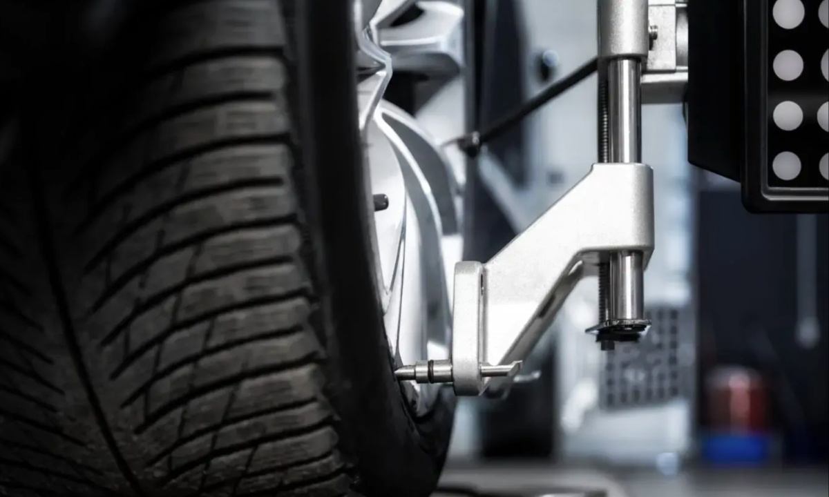 Prevent Uneven Tire Wear and Improve Fuel Efficiency with Regular Wheel Alignment Checks