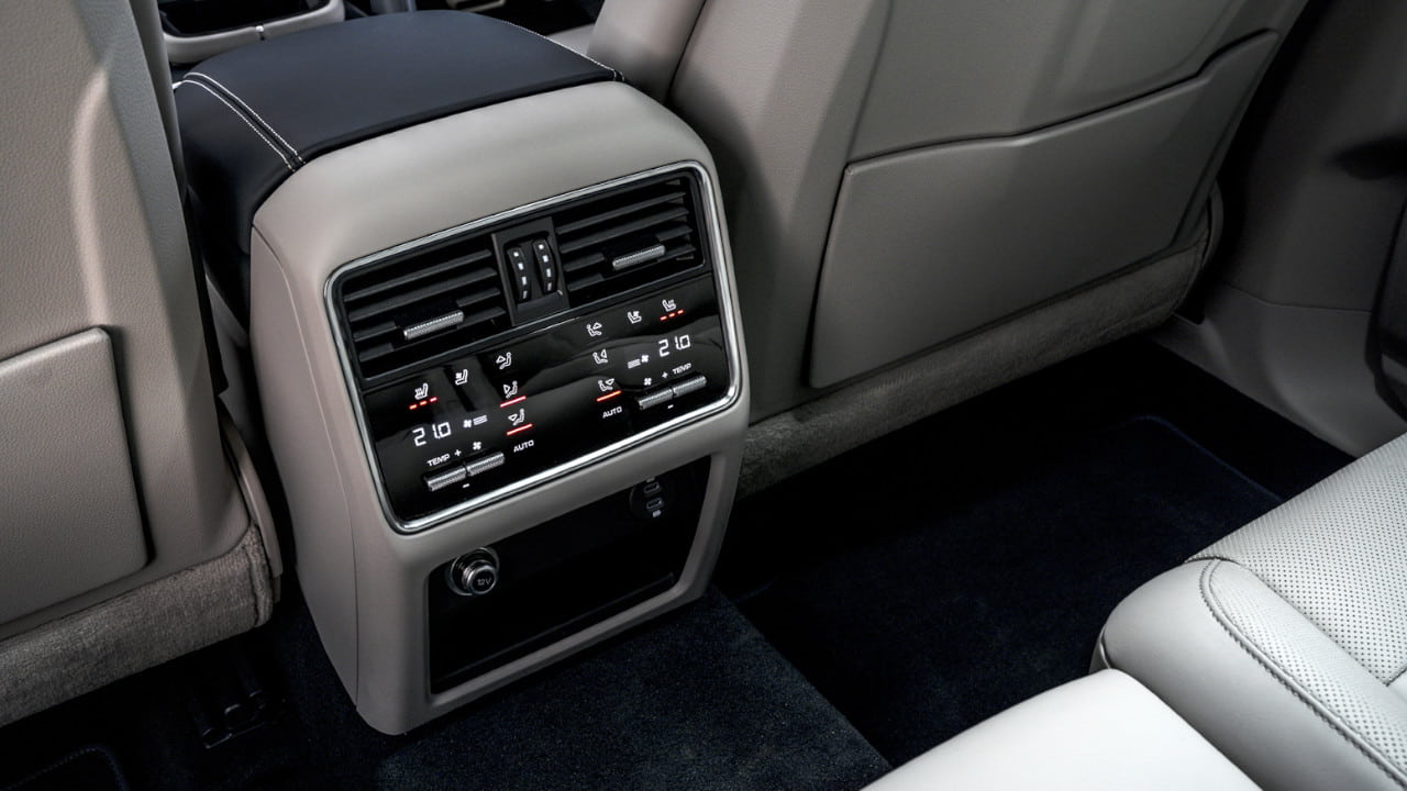 Rear Air Vents Dual Zone Climate Control