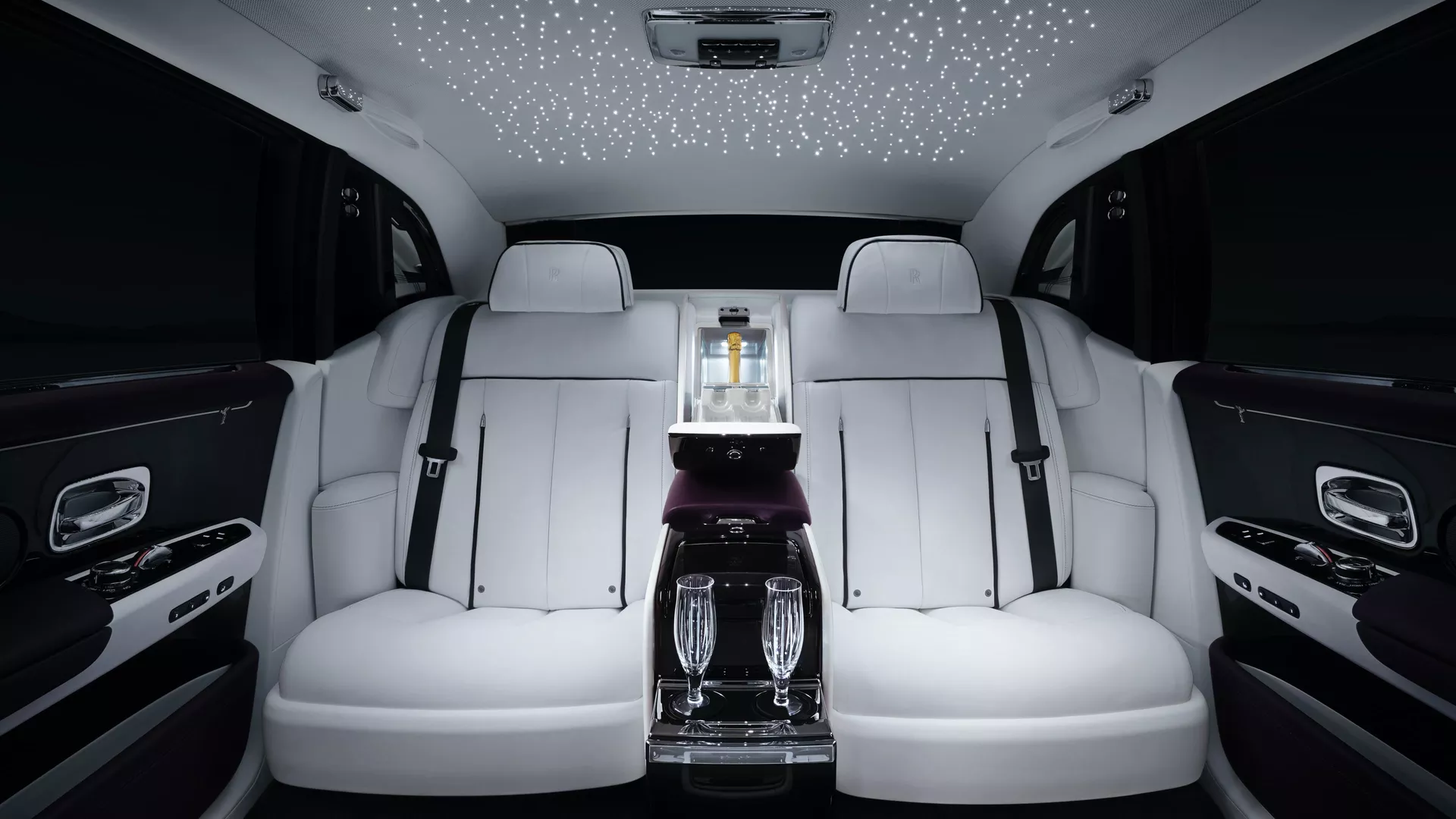 Rolls Royce Cullinan – Champagne Chiller