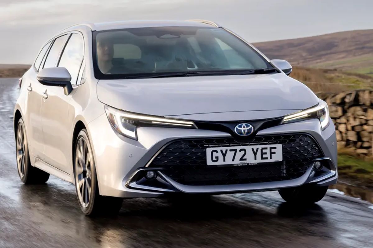 Toyota Corolla Touring Sports – 63.8 MPG