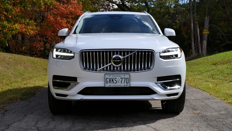 (Volvo XC90 Recharge)