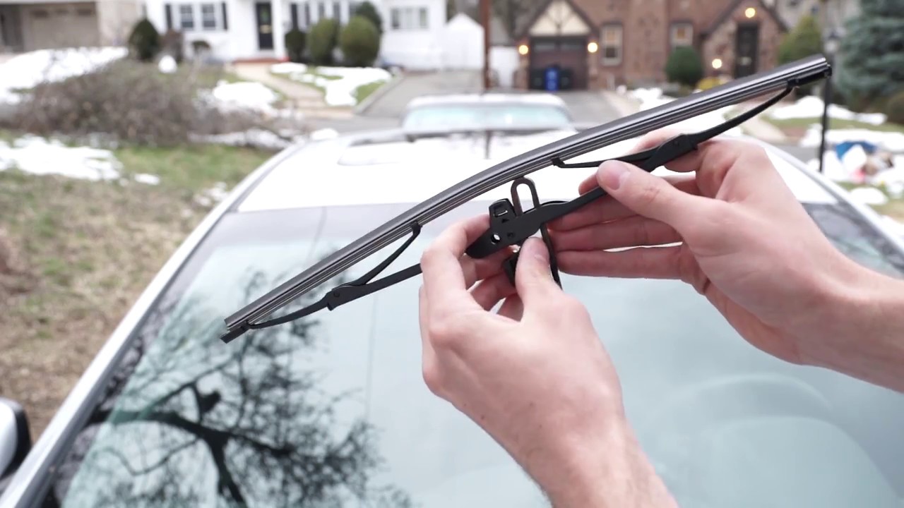 Why Windshield Wipers Need Regular Replacement