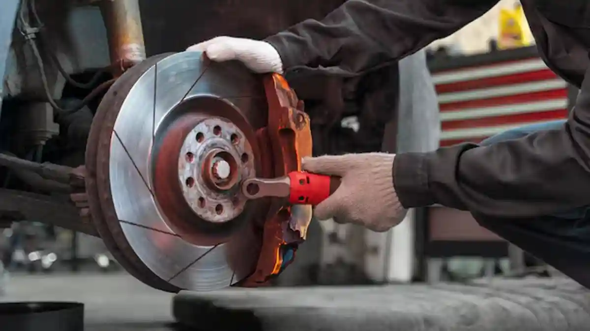 10 Warning Signs Your Brake Pads Need Replacing to Ensure Safe and Effective Vehicle Performance