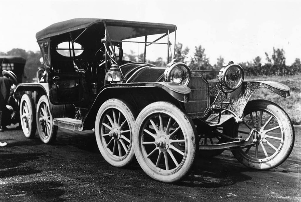 1910 Reeves Overland Octoauto