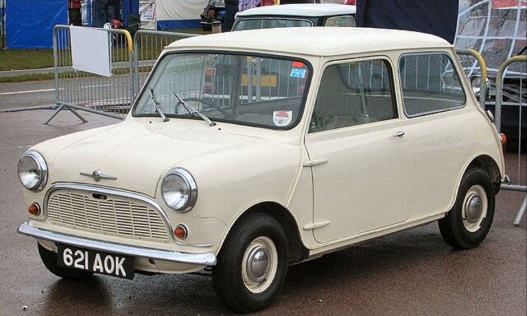 1959 Morris Mini MK1 850 Deluxe (2)