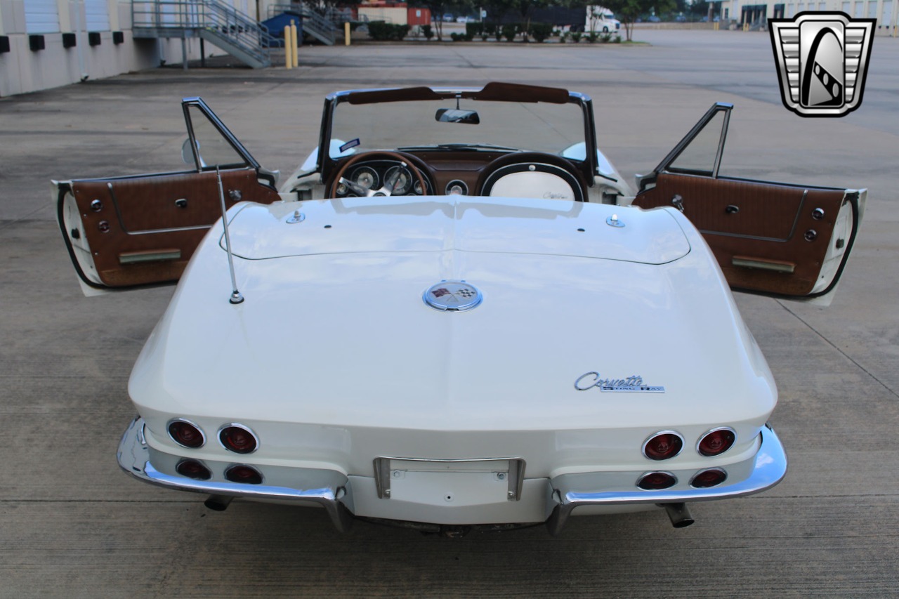 1963 Corvette Convertible 2