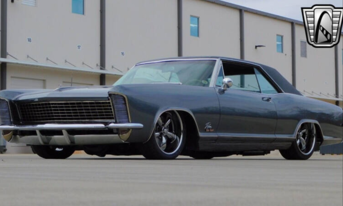 1965 Buick Riviera Gran Sport 1