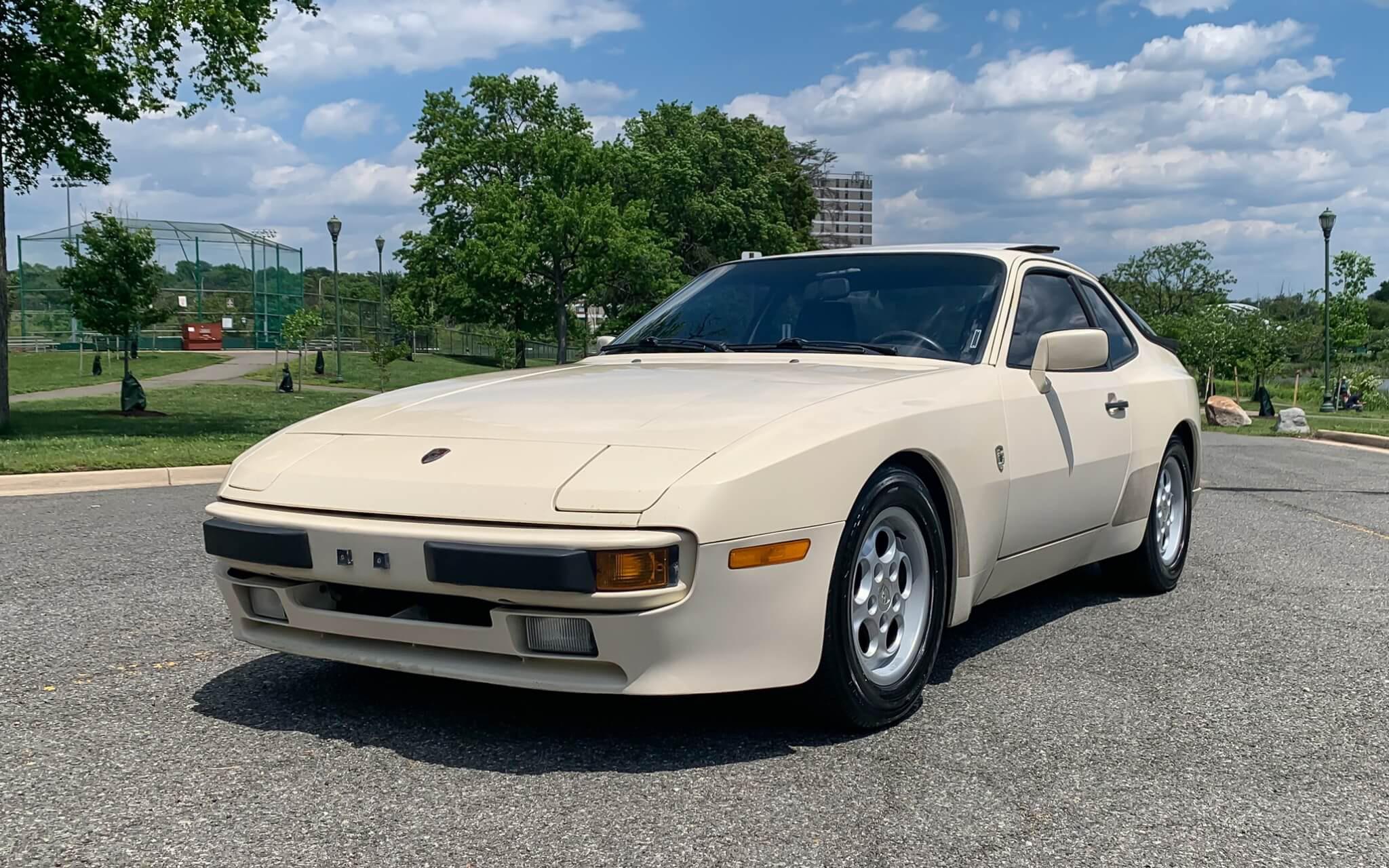 1985 Porsche 944