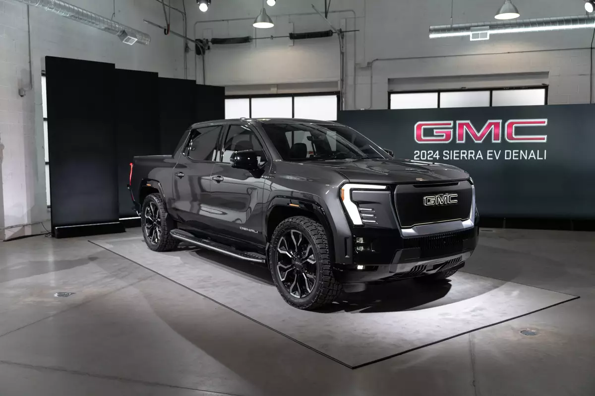 2024 GMC Sierra EV Denali Edition 1