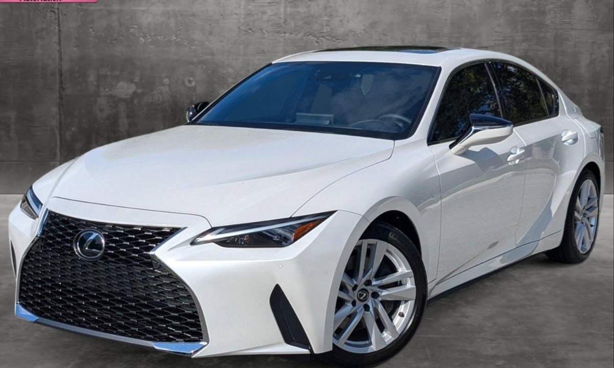 2024 Lexus IS300 Sedan