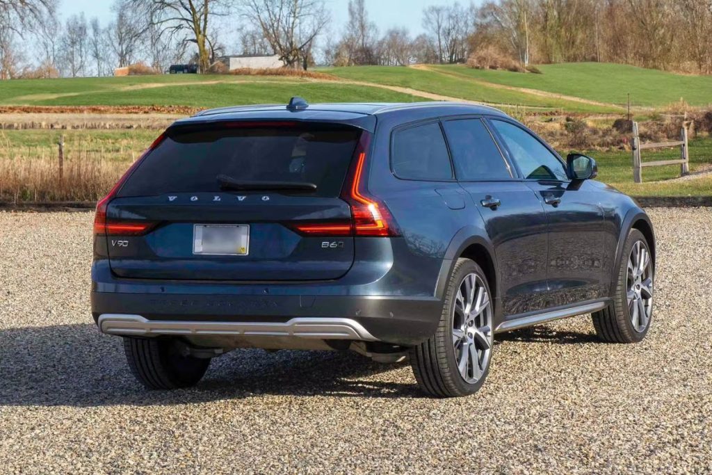 2024 Volvo V90 Cross Country