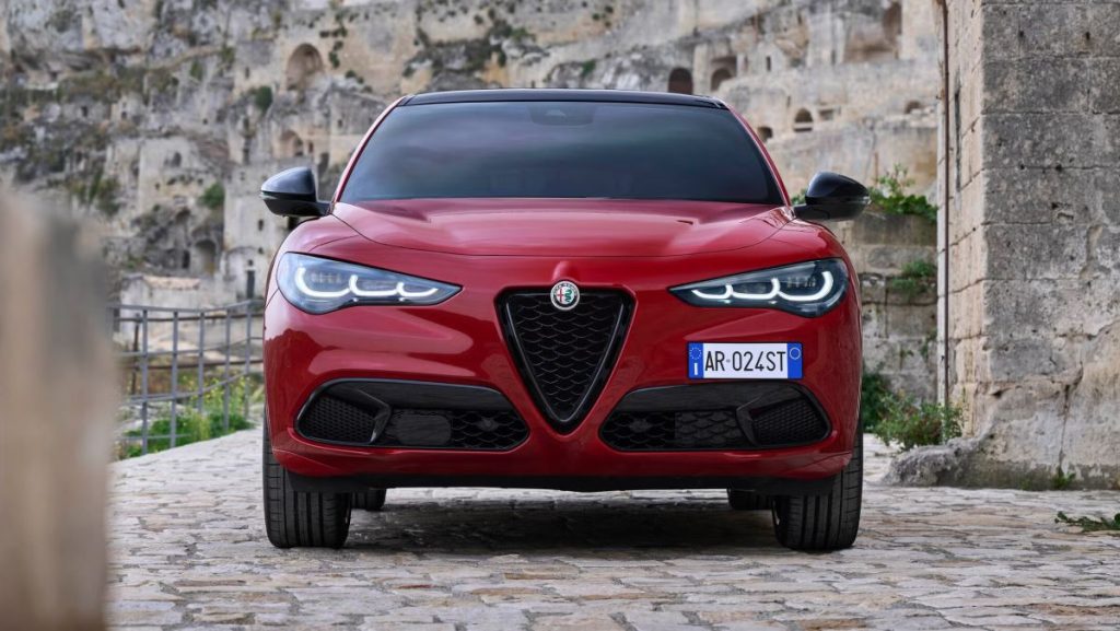 2025 Alfa Romeo Stelvio