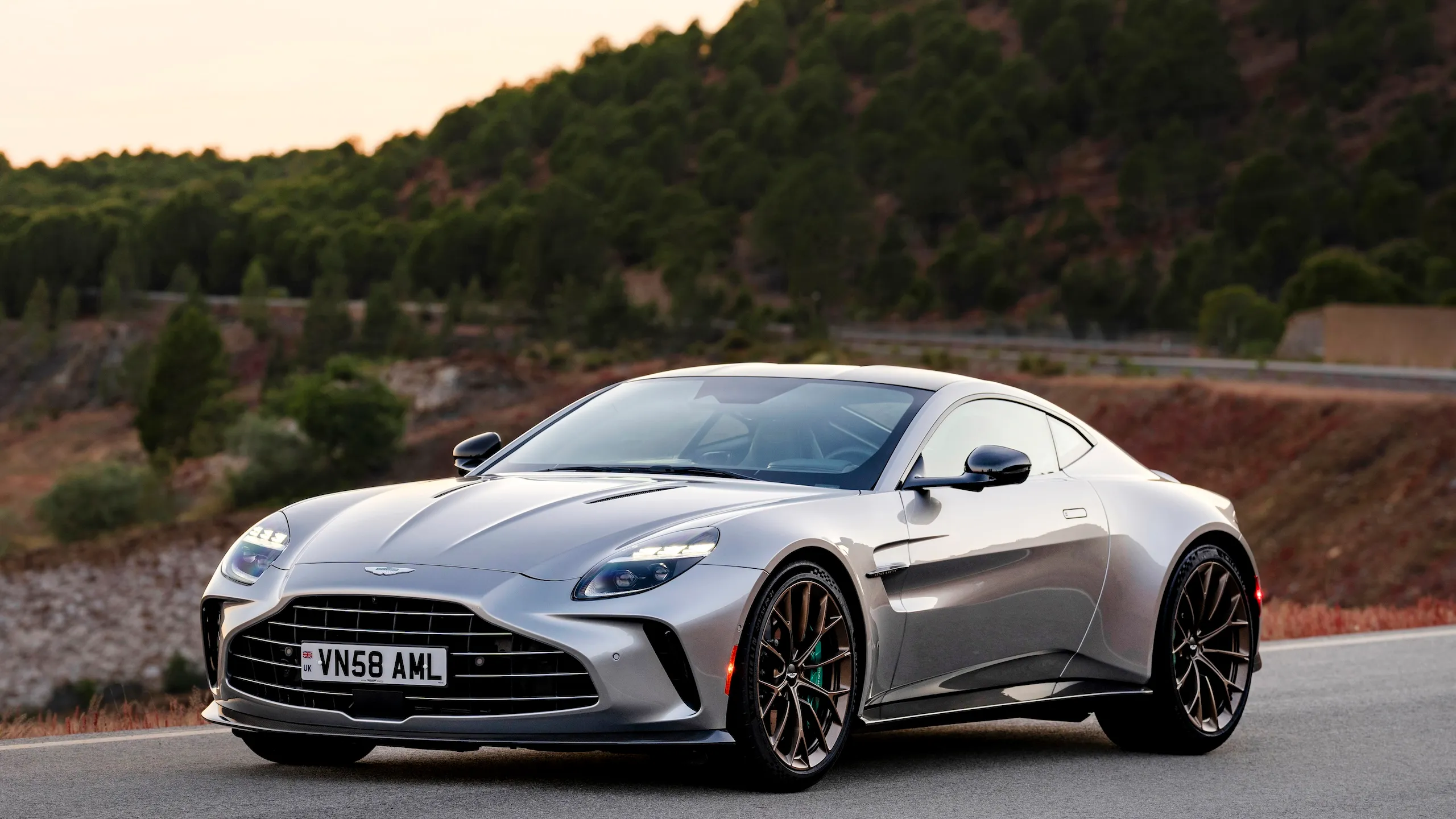 2025 Aston Martin Vantage