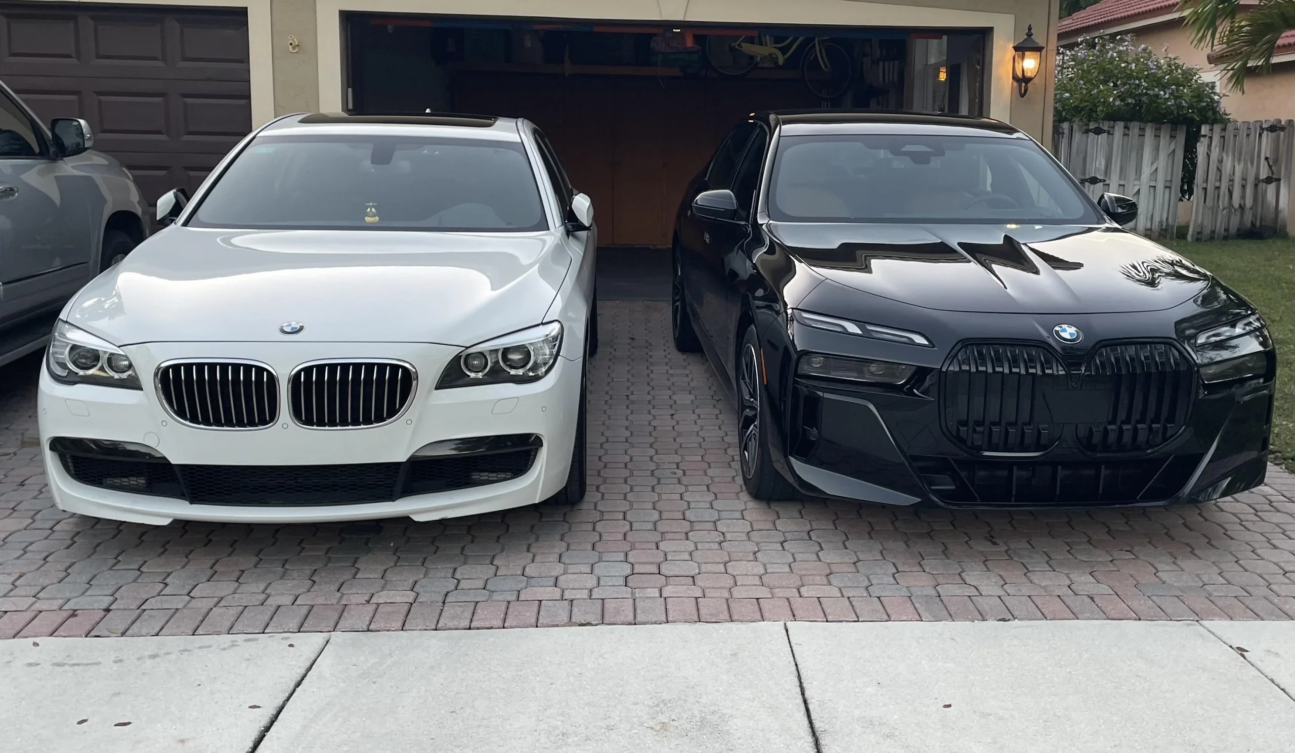 BMW i7 and i5