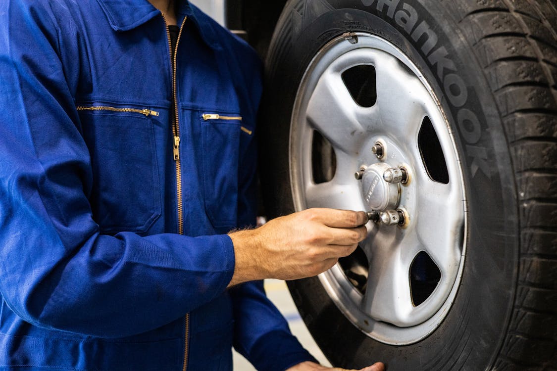 Benefits of Regular Tire Rotations for Longer Life and Improved Vehicle Performance