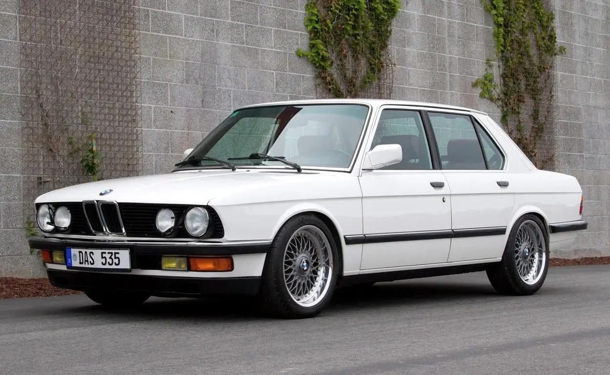 E28 BMW 5 Series