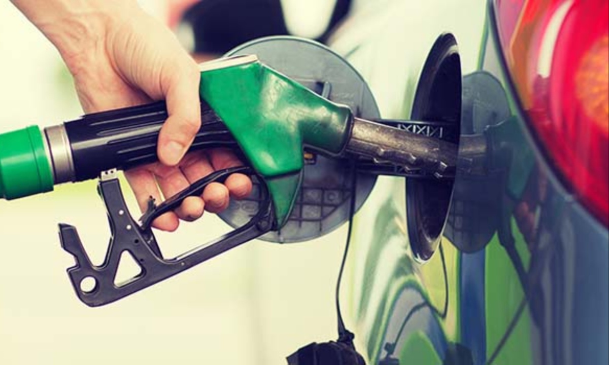 Effective Ways to Save Money on Gas and Improve Your Car’s Fuel Efficiency