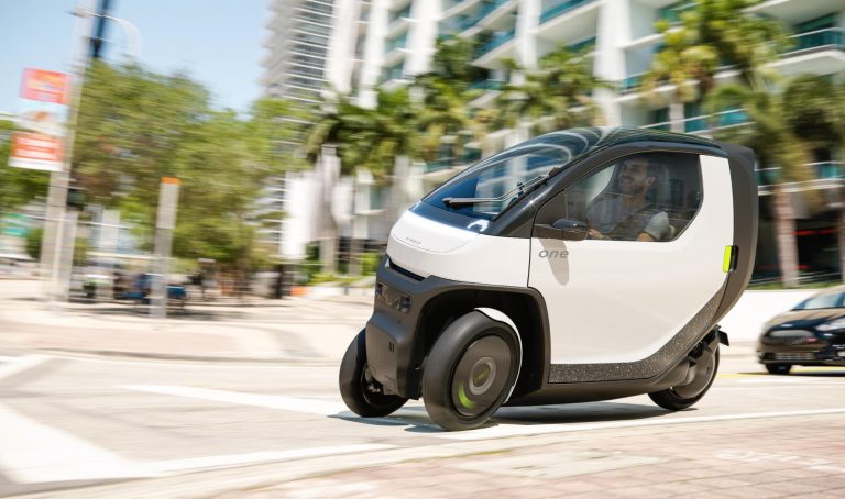 How Microcars Are Rising as a Solution to Urban Mobility and Traffic Challenges