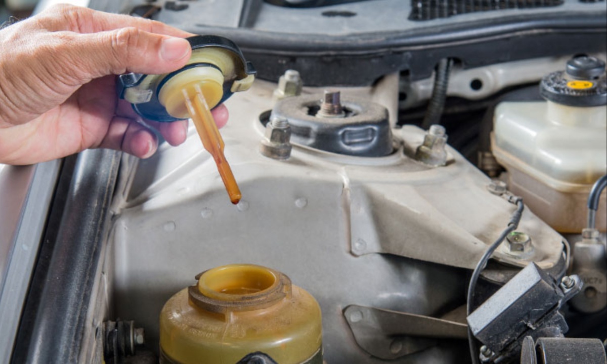 How to Fix Power Steering Leaks for Better Handling and Long Term Vehicle Performance (2)