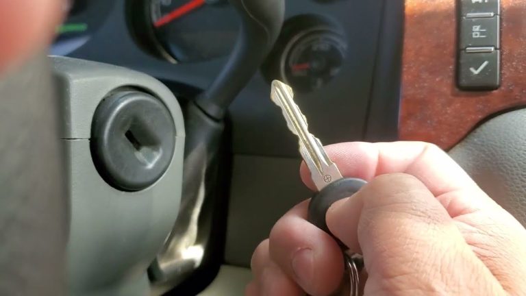 How to Fix a Stuck Ignition Key with Simple Steps to Avoid Car Troubles