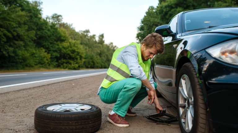 How to Handle a Flat Tire on the Highway