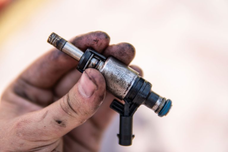 How to Spot and Fix Bad Fuel Injectors to Maintain Engine Performance and Prevent Damage