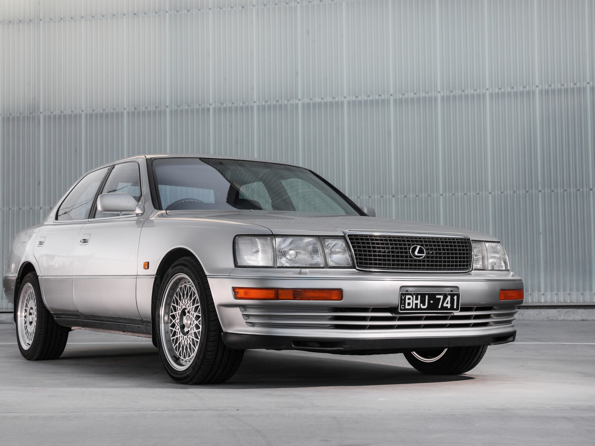 Lexus LS400