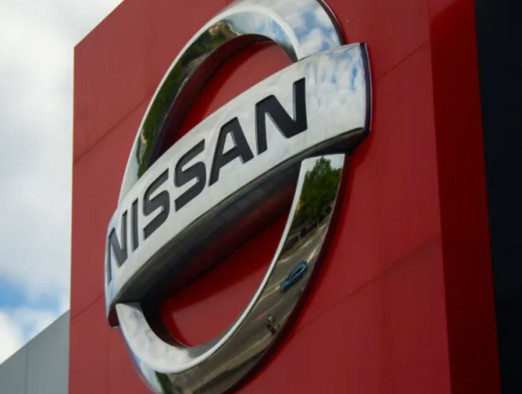 Nissan Urges UK Government to Act on Zero Emission Vehicle Mandate to Protect Jobs and Investments