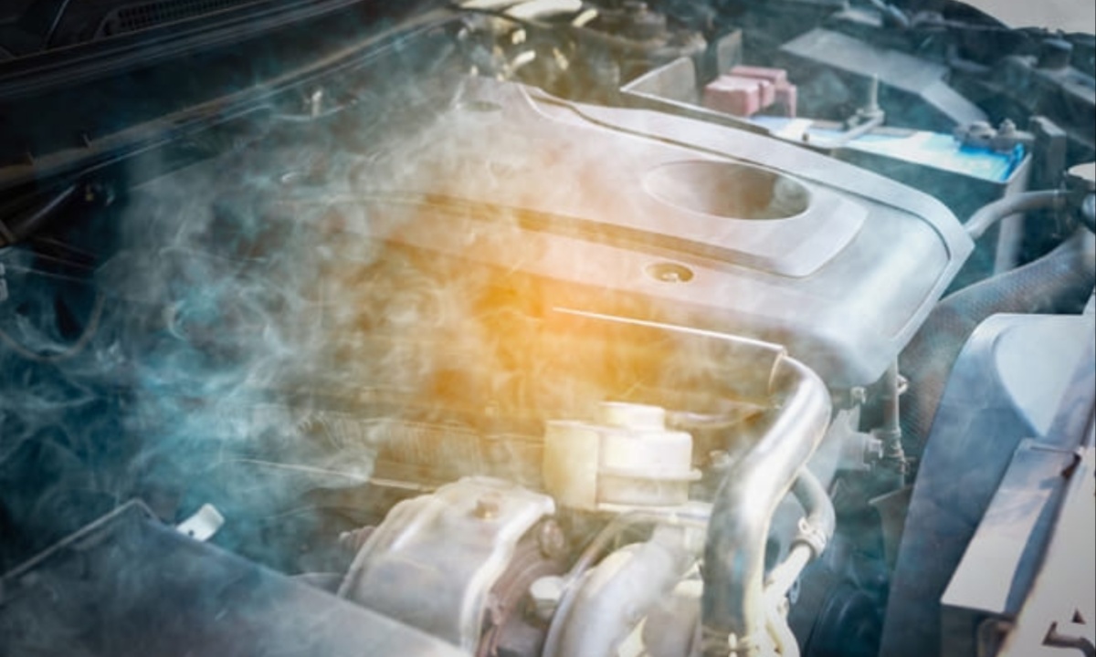 Reasons Your Car Is Burning Too Much Oil and How to Address the Issue (2)