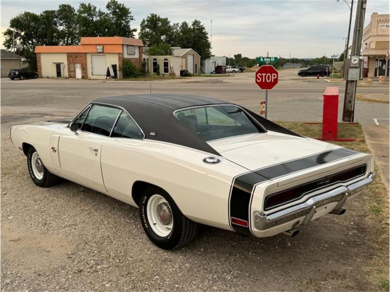 Restored 1970 Dodge Charger 1