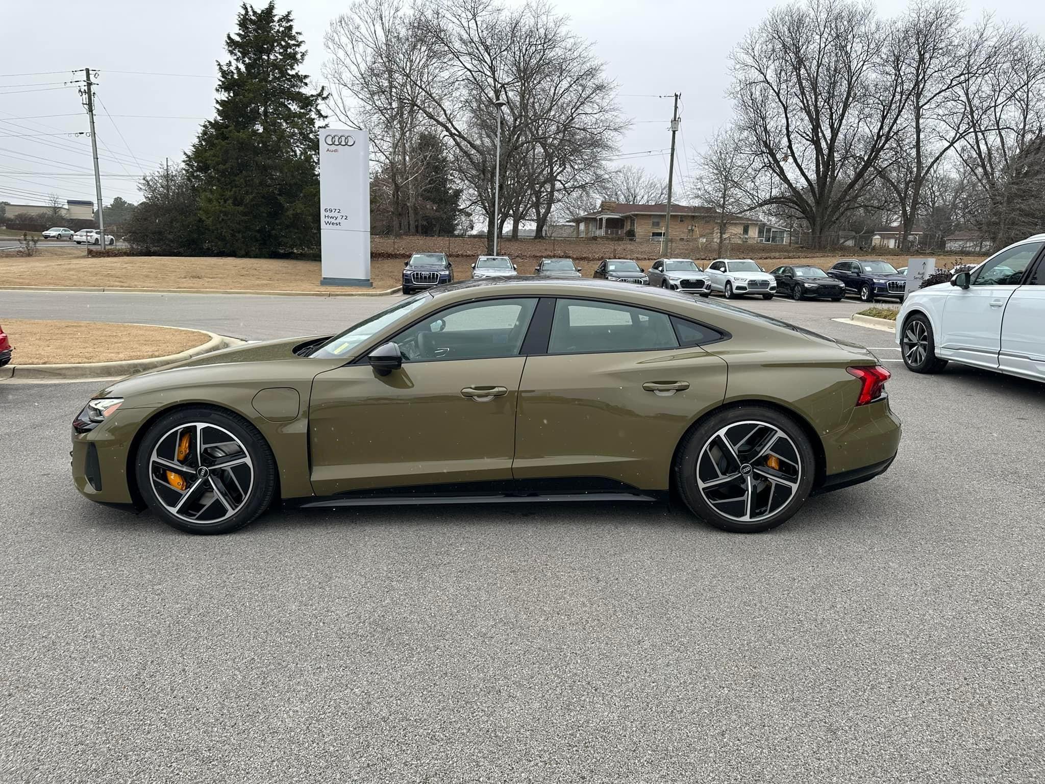 Tactical Green Metallic (Audi)