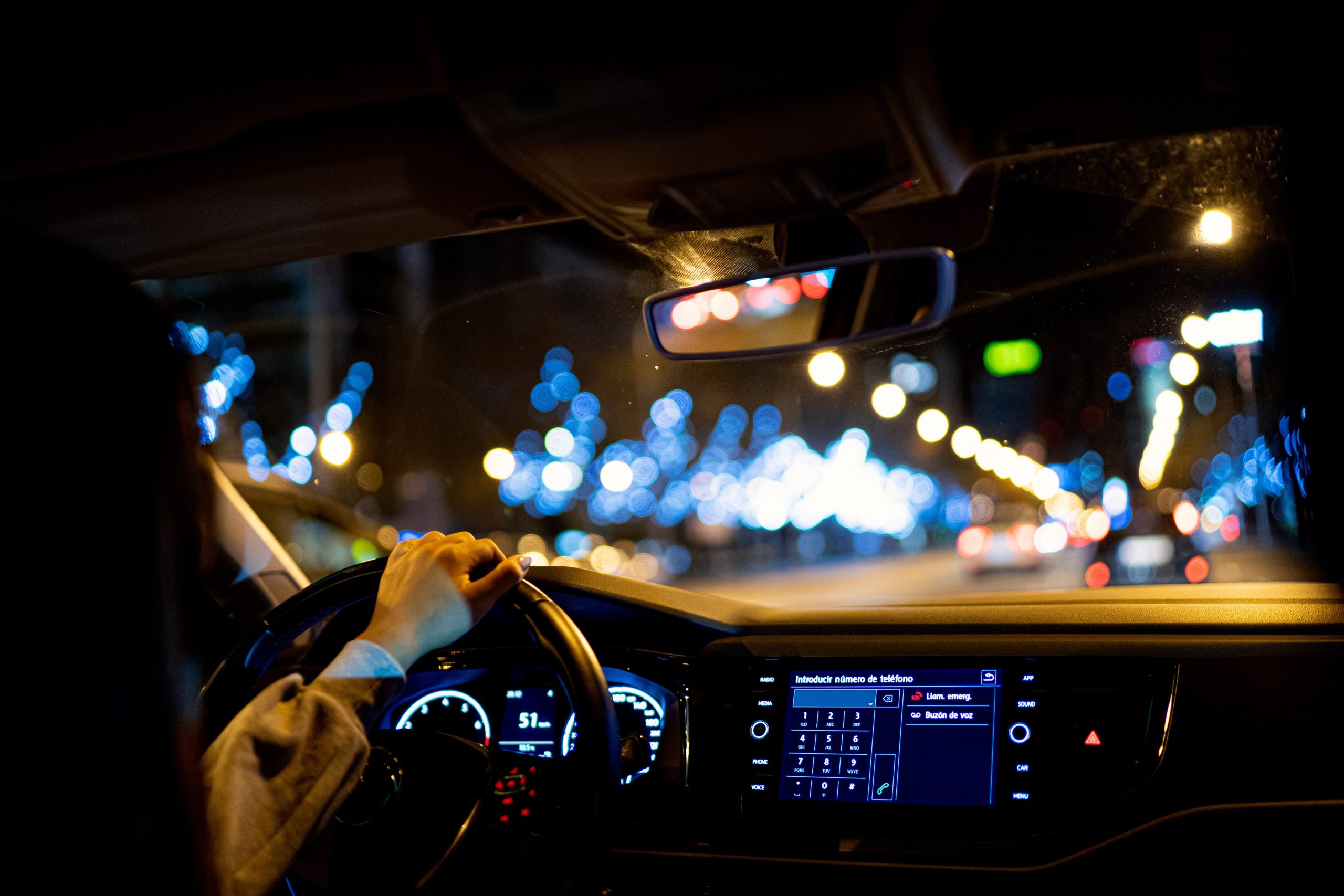 10 Safety Tips for Nighttime Driving to Reduce Risks and Improve Road Safety After Dark