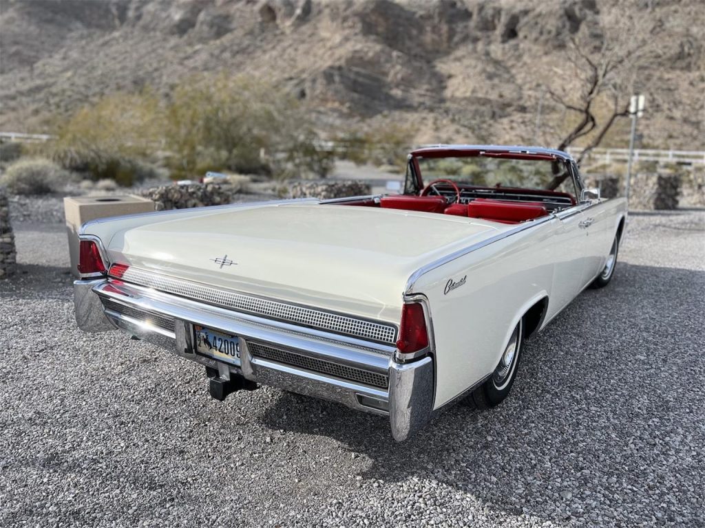 1964 Lincoln Continental Convertible 2