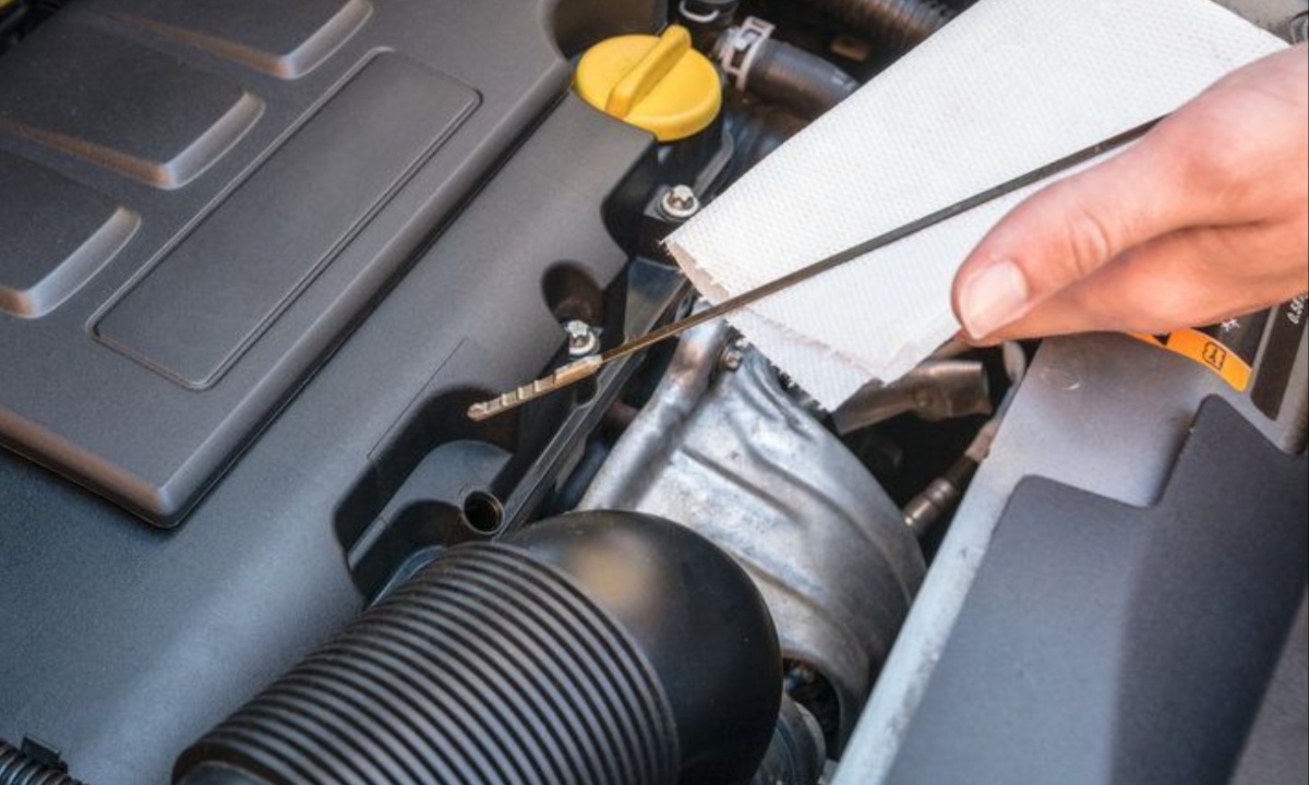 7 Ways to Detect and Address Engine Oil Leaks for a Safer, More Reliable Car (2)